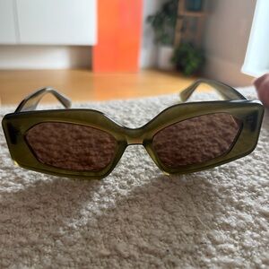 Lele Sadoughi Melrose Sunglasses (green)